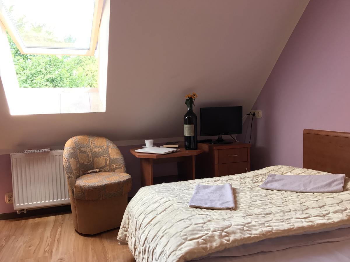 Gosciniec Kukle Bed & Breakfast Екстериор снимка